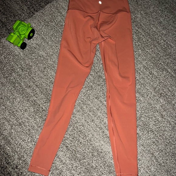 SOLD-Lululemon Bra and leggings set Wunder Under Luxtreme - Picture 4 of 6